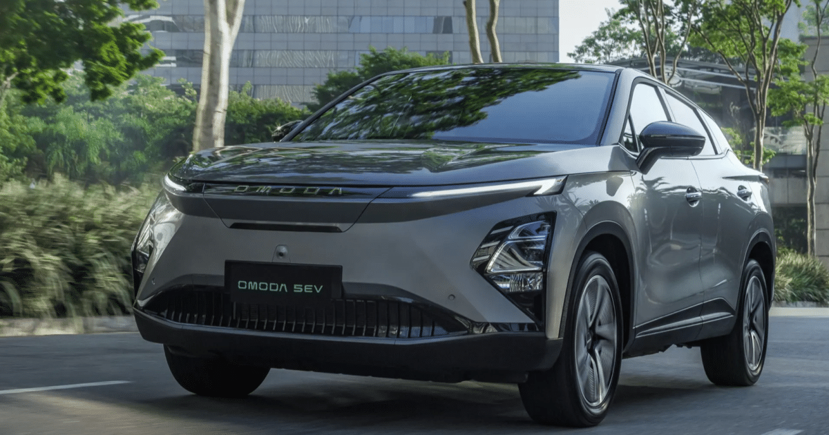 Carro elétrico Omoda E5, da Omoda Jaecoo, em imagem promocional