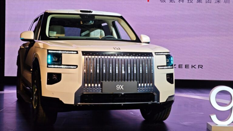 Imagem do SUV full size Zeekr 9X na China