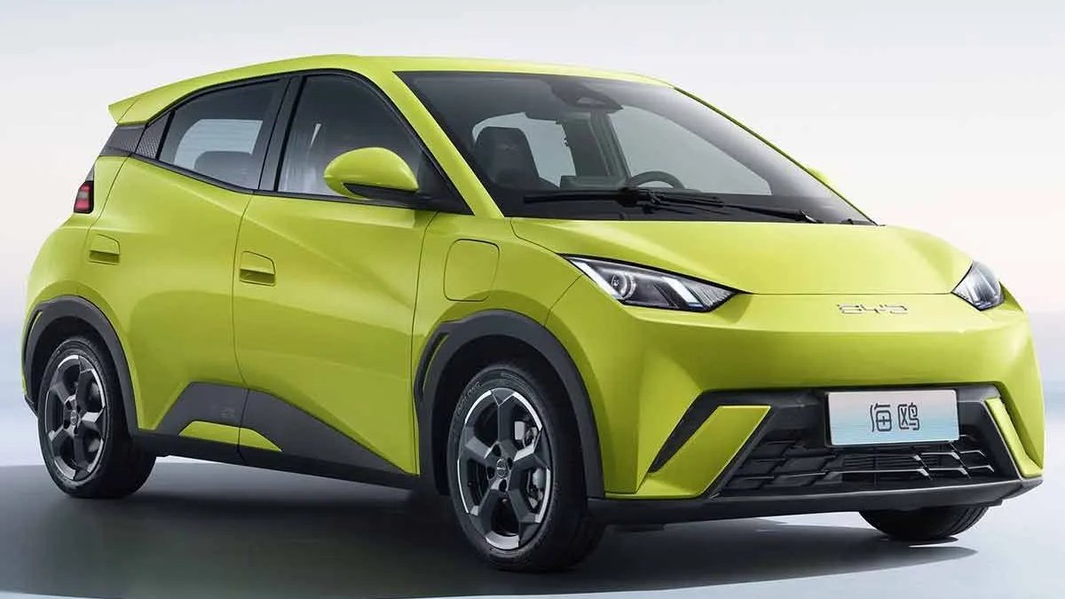 Carro BYD Dolphin Mini em verde limão