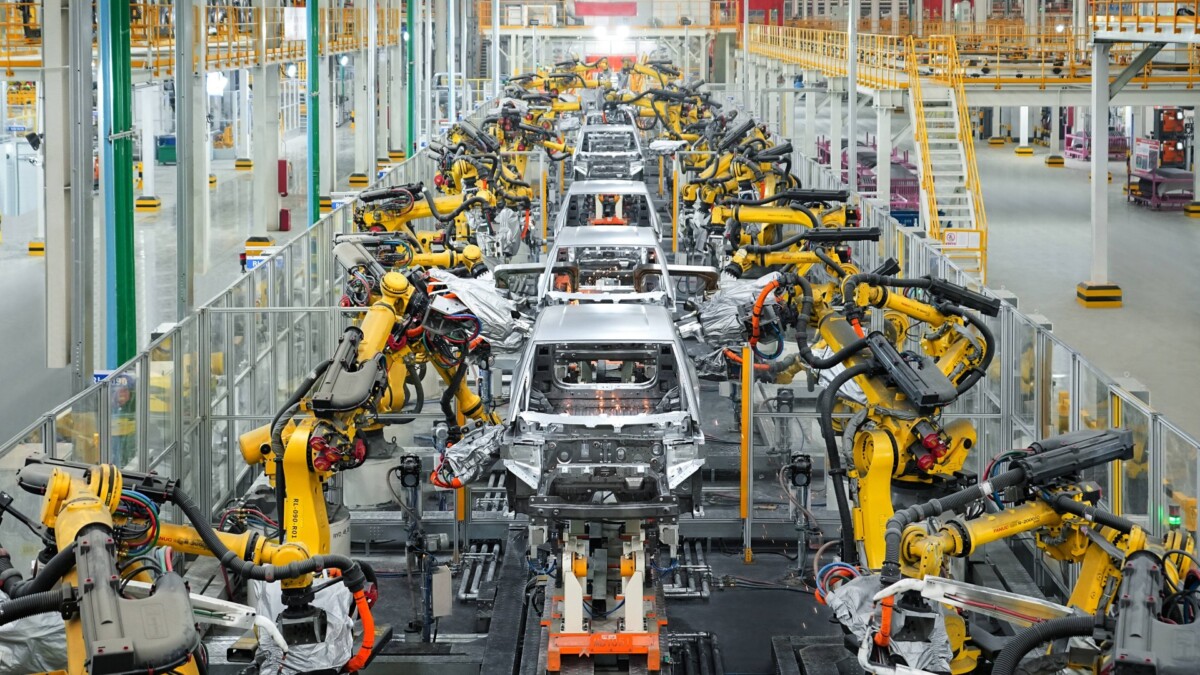 Carros elétricos chineses vão ficar mais caros a partir de 2026