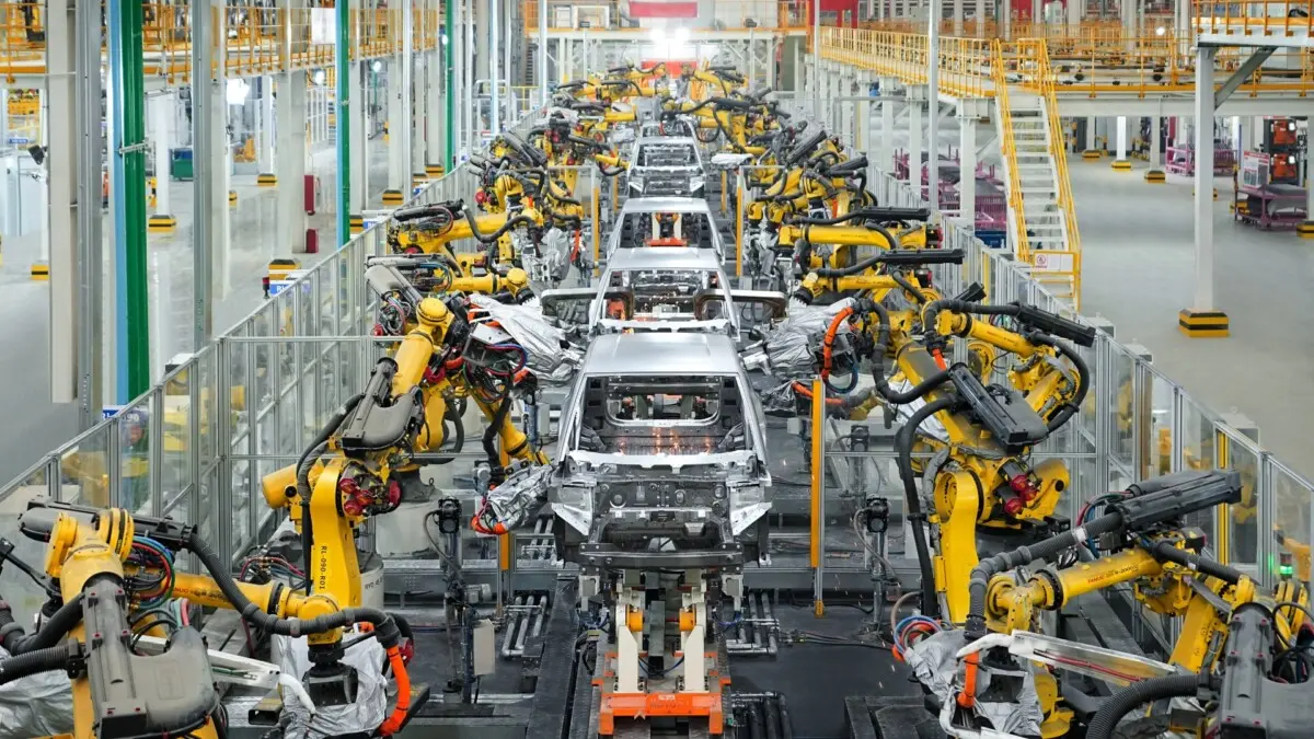 Carros elétricos chineses vão ficar mais caros a partir de 2026
