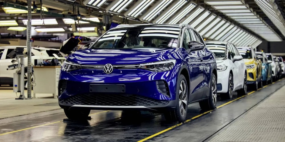 Volkswagen ID.4 sendo produzido na fábrica de Zwickau, Alemanha
