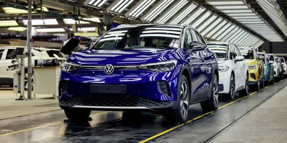 Volkswagen ID.4 sendo produzido na fábrica de Zwickau, Alemanha