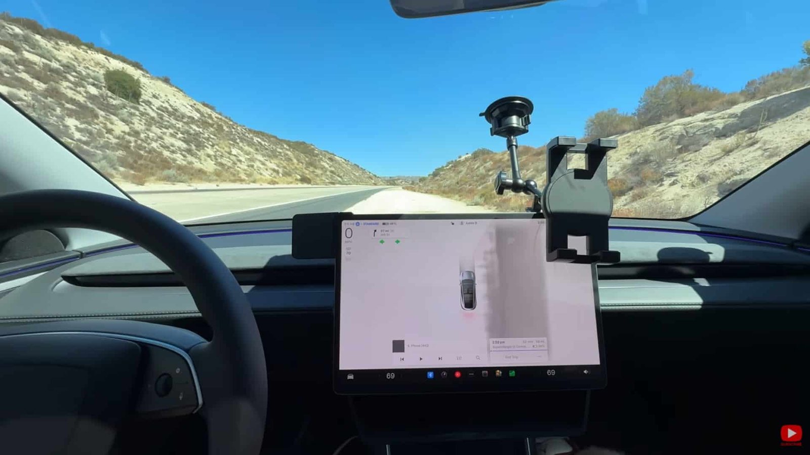 Tentativa de atravessar os EUA usando a direção autônoma da Tesla dá errado