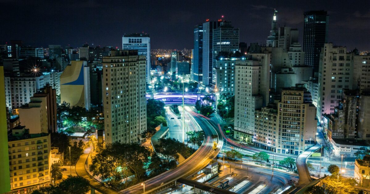 Panorama da cidade de São Paulo vista do Terminal Bandeira