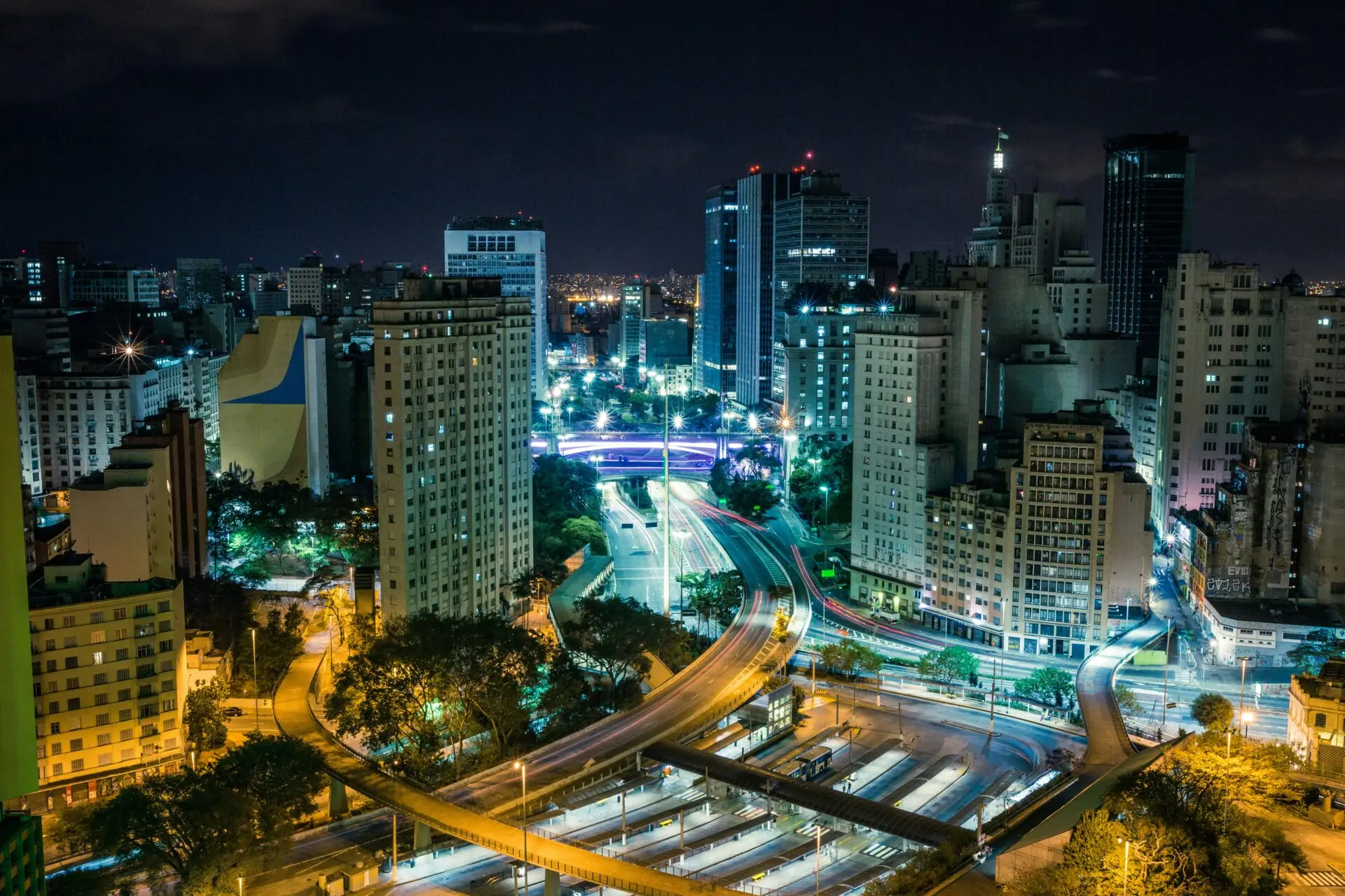 Panorama da cidade de São Paulo vista do Terminal Bandeira