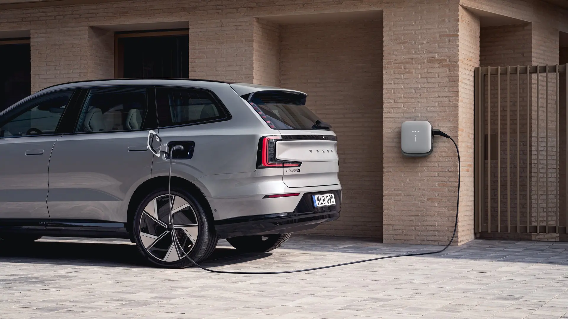 Volvo EX90: modelo 2026 da SUV ganha carregamento de 800V / Divulgação: Volvo