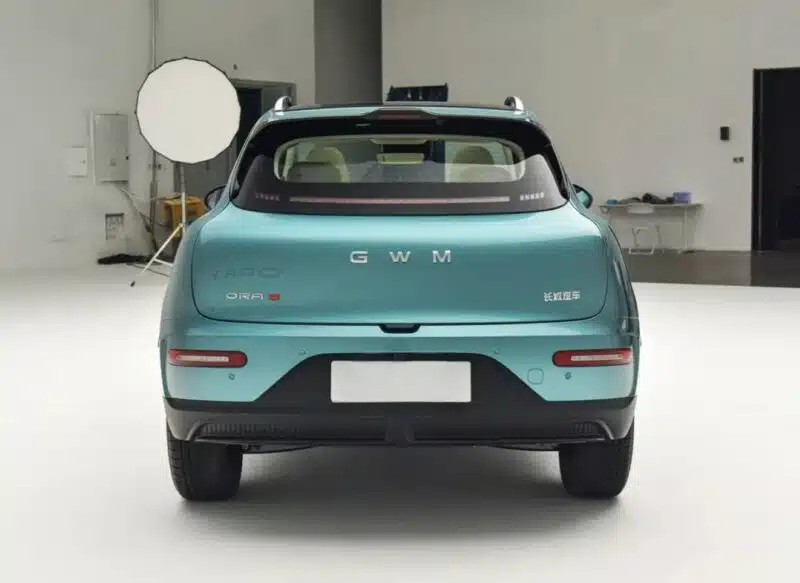 Traseira do carro GWM Ora 5
