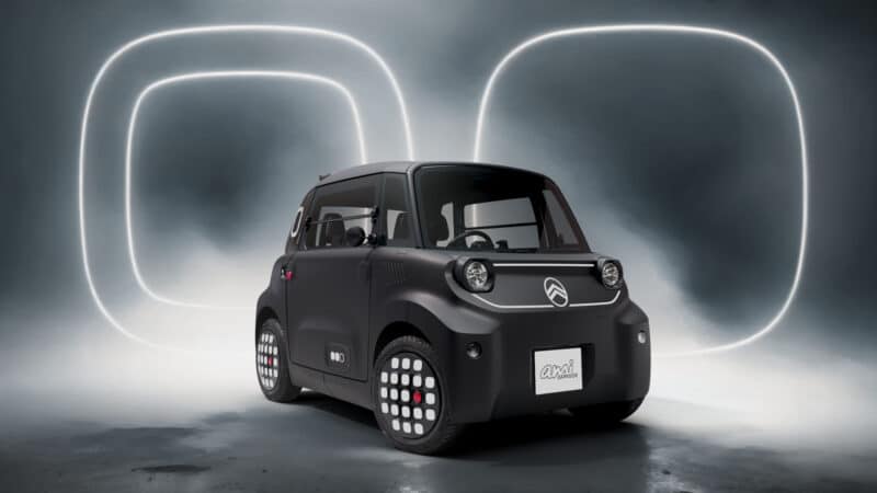 Foto do Citroen Ami Dark Side, mostrando frente
