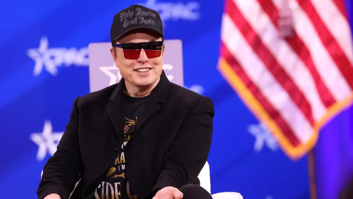 Elon Musk falando no CPAC em 2025