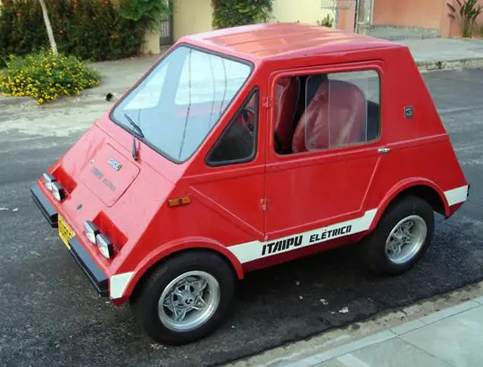Foto do carro elétrico Gurgel Itaipu E150,