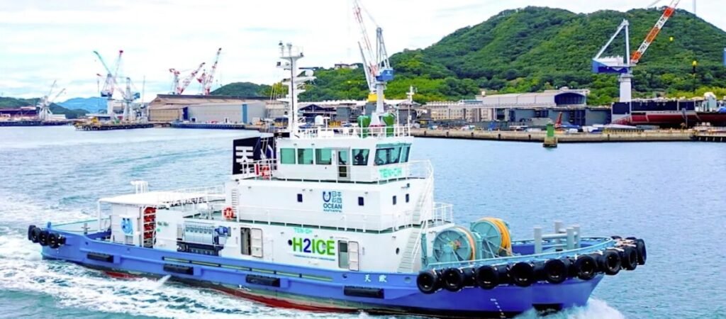 Fotos do barco rebocador a hidrogênio Ten-Oh