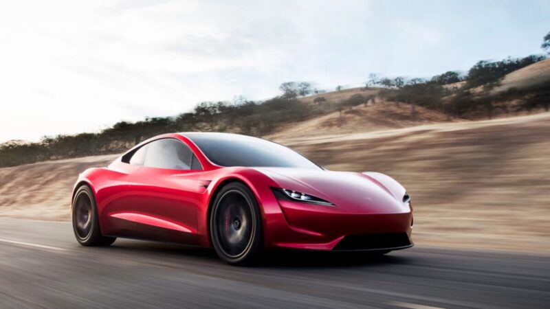 Imagem conceito do Tesla Roadster de 2a geração na estrada
