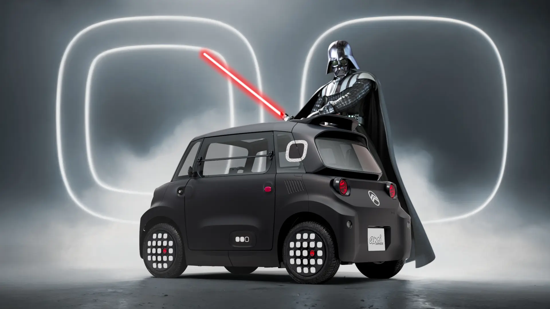 Foto do Citroen Ami Dark Side com Darth Vader ao lado