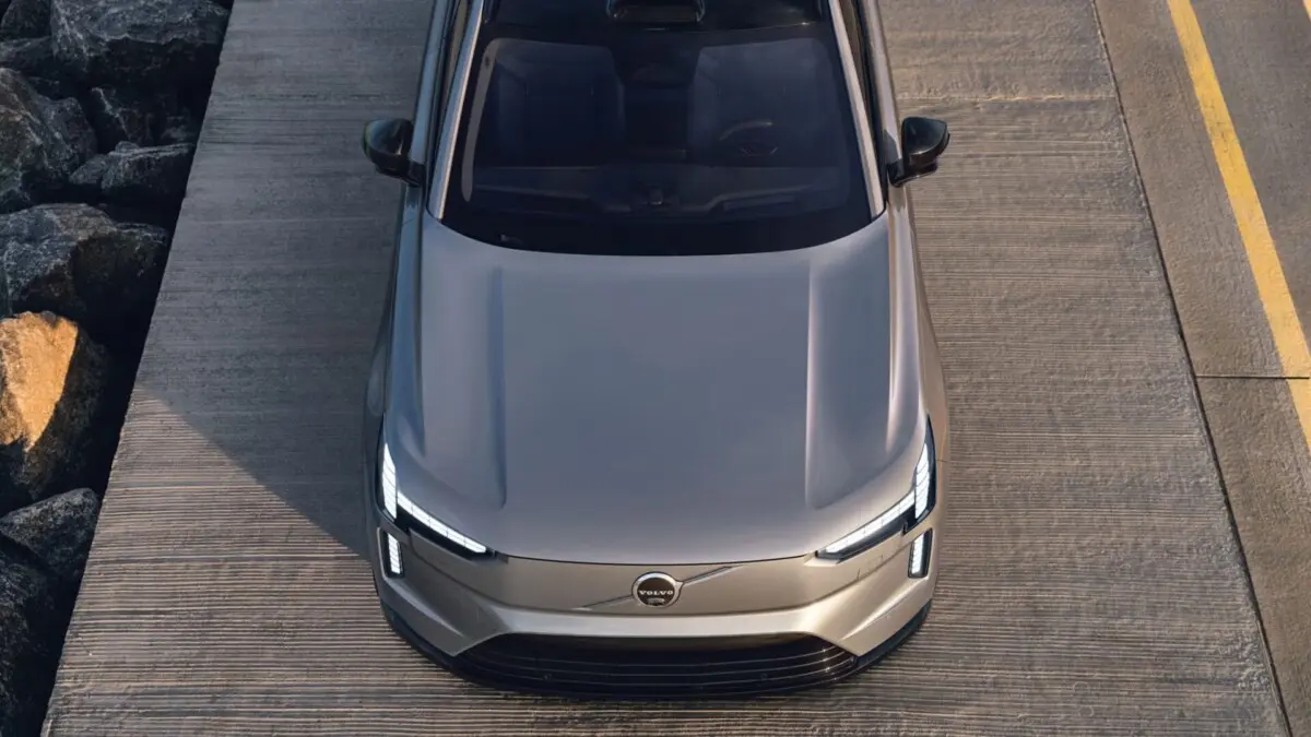 Foto promocional do carro elétrico Volvo EX90