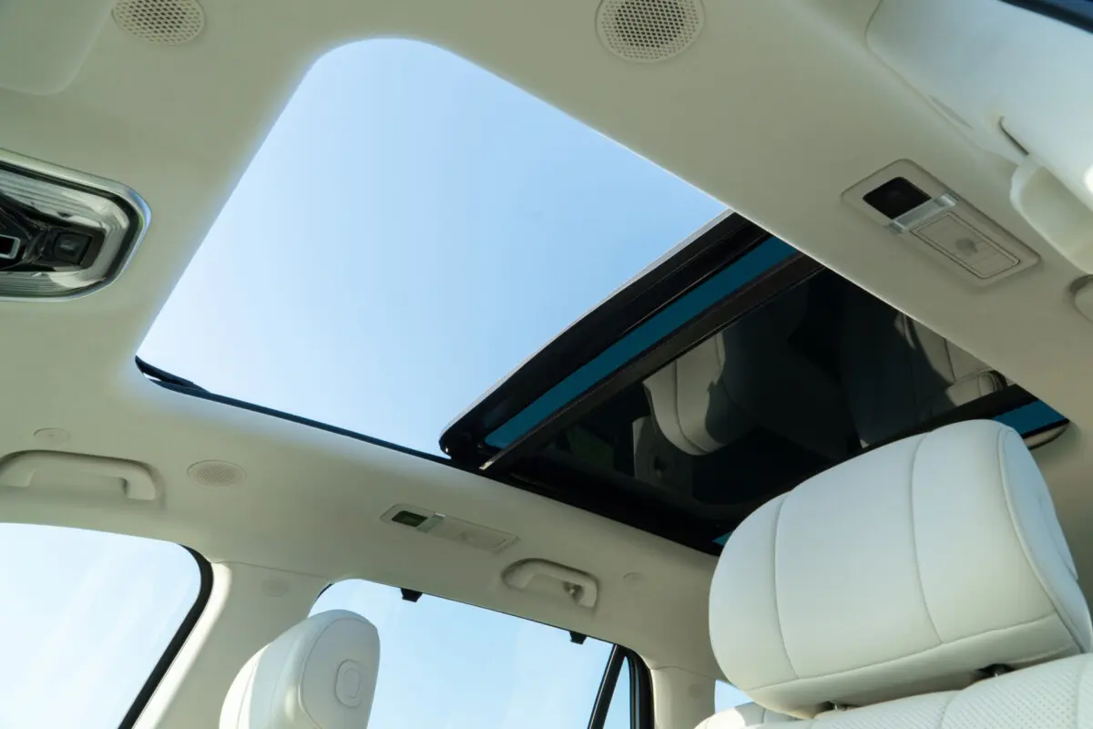 Foto do carro GWM Wey 07, teto solar