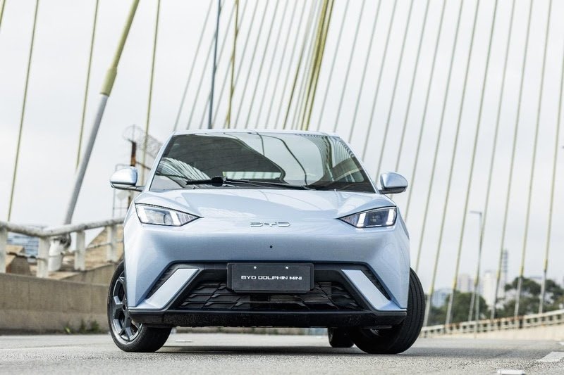 Dolphin Mini é um dos veículos produzidos na fábrica de Camaçari