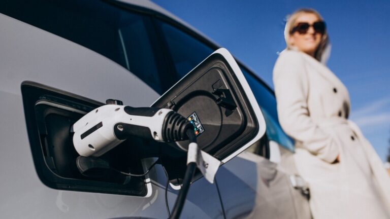 Tecnologia de refrigeração permite carregamento de EVs 200% mais rápido