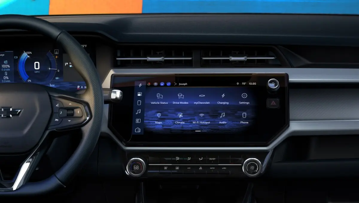Foto interna mostrando a central de mídia do Chevrolet Bolt 2027