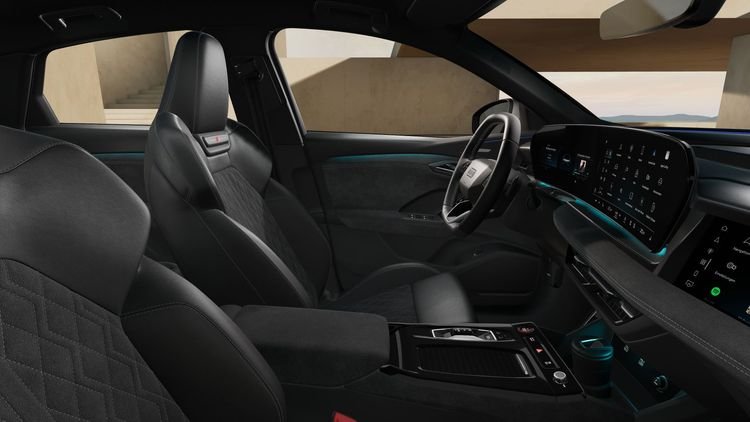 Imagem promocional do Audi SQ6 Sportsback e-tron, mostrando o interior a partir da janela do passageiro