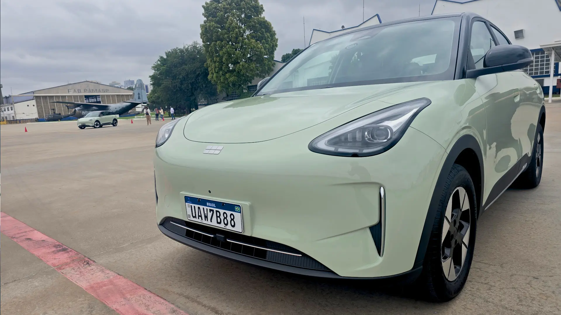 Foto do Geeely EX2 no Campo de Marte