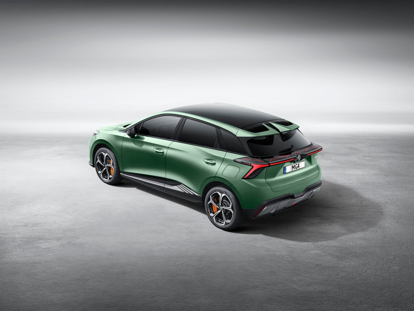 Foto do carro MG4, saindo