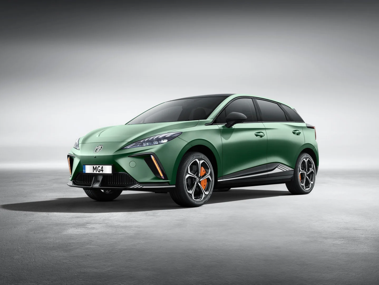 Foto do carro MG4, chegando