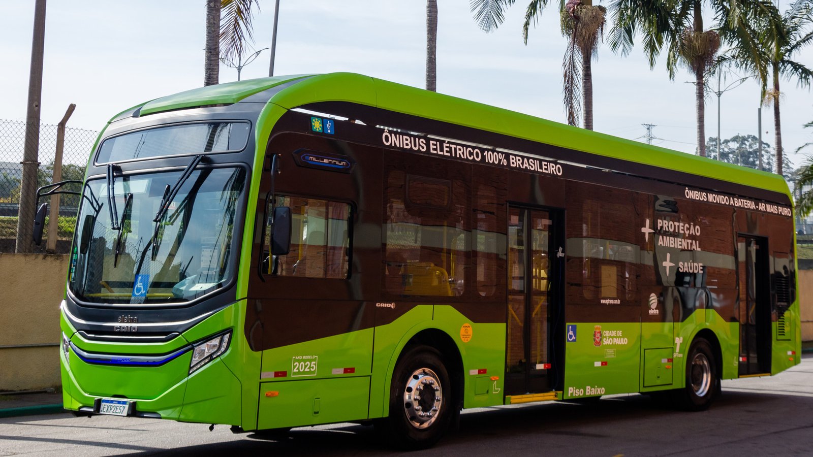 Foto do ônibus elétrico Eletra Padron