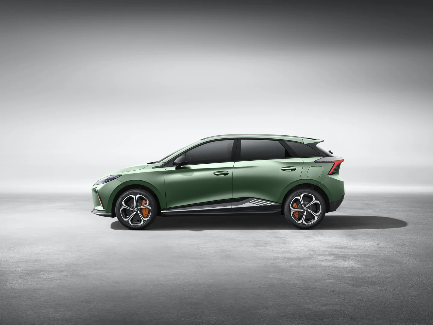 Foto do carro MG4, visão lateral