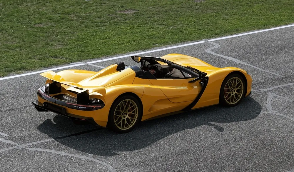 Aspark Owl Roadster na pista