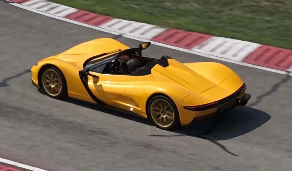 Aspark Owl Roadster na pista