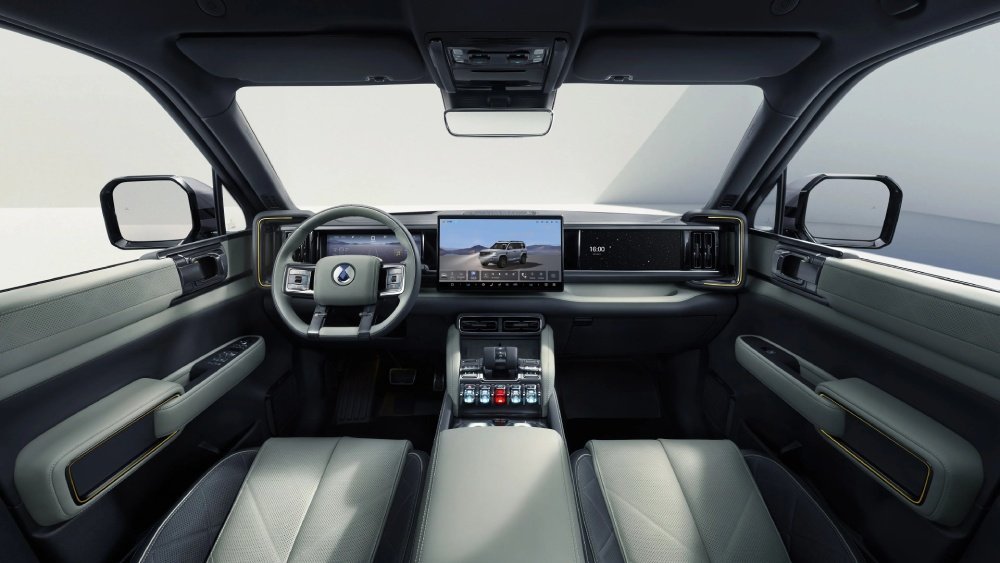 Interior e painel do Denza B5