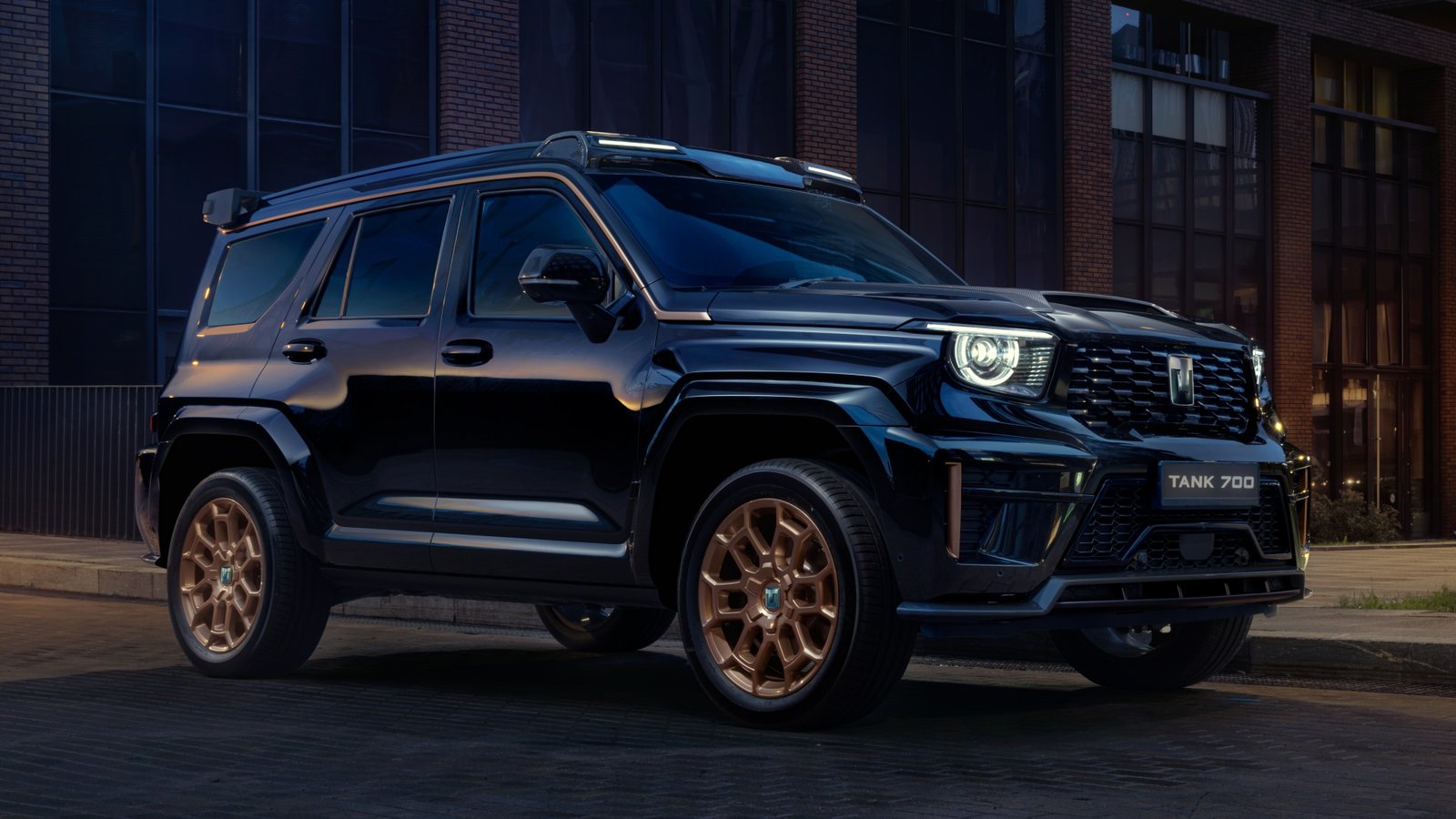 Tank 700 está no stand da GWM no Salão do Automóvel 2025