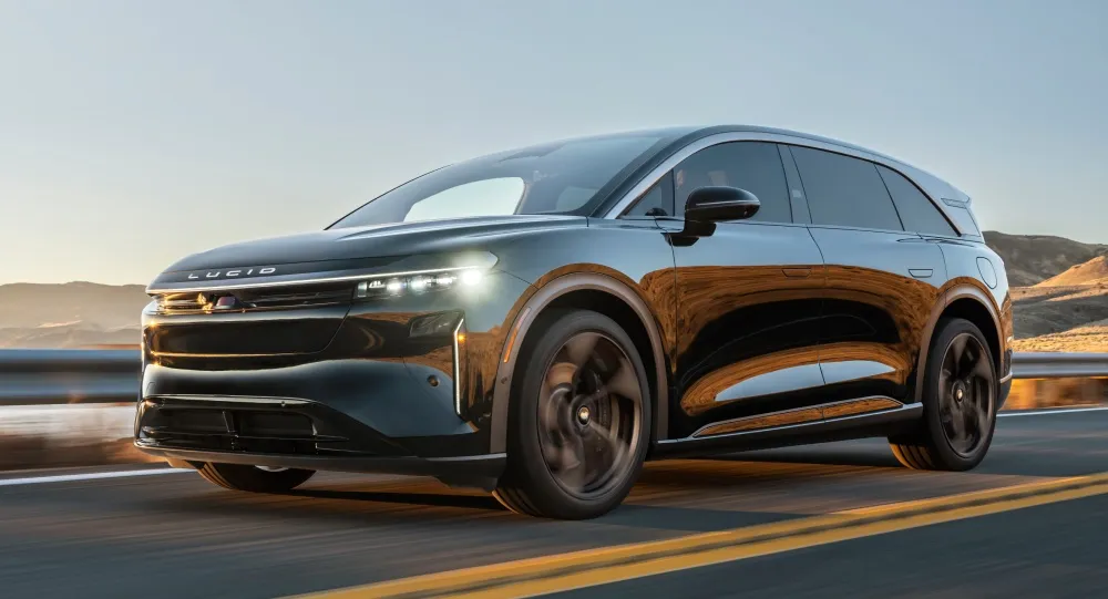 Lucid Gravity Touring