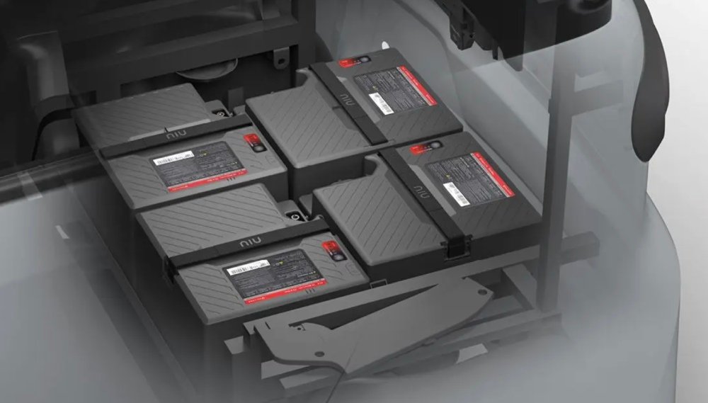 Niumm tem espaço para duas baterias removíveis extras, dobrando a autonomia