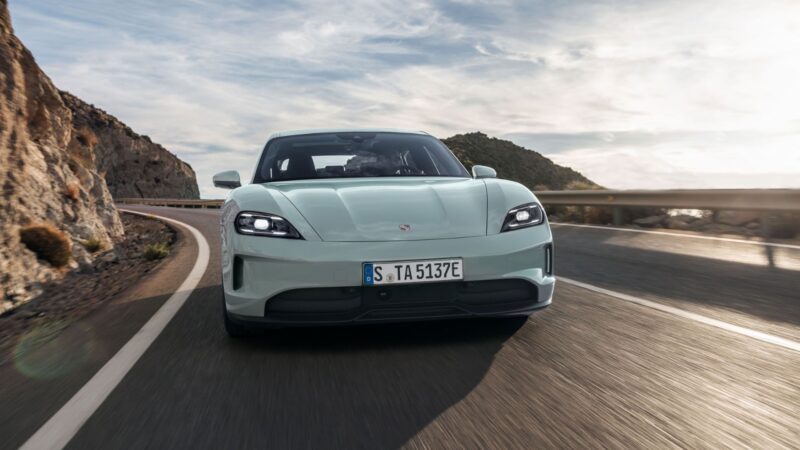 Imagem promocional do Porsche Taycan 2025