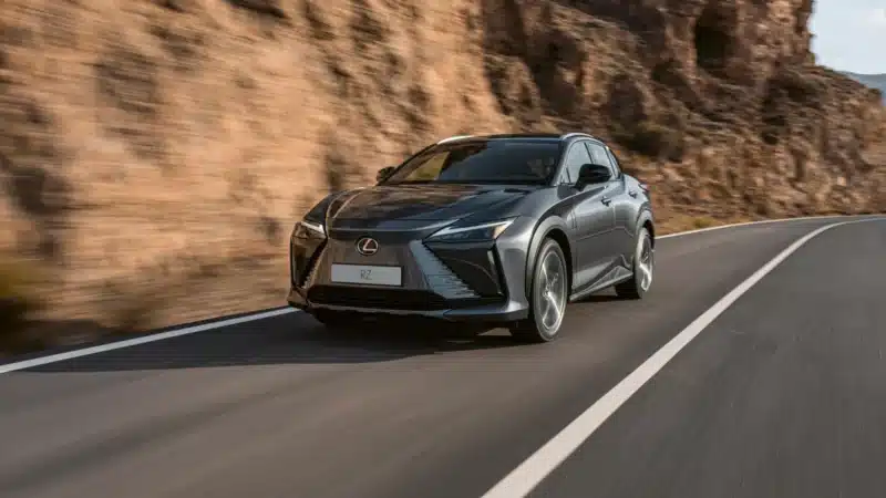 Foto do Toyota Lexus RZ