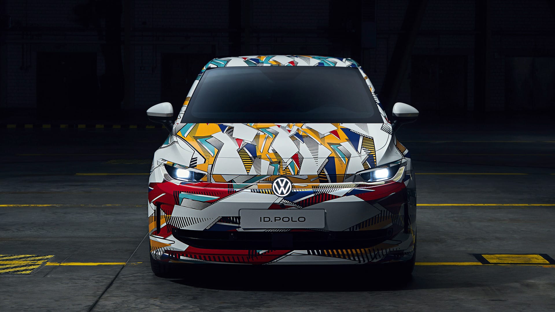 Foto do carro VW ID. Polo, camuflado, dianteira