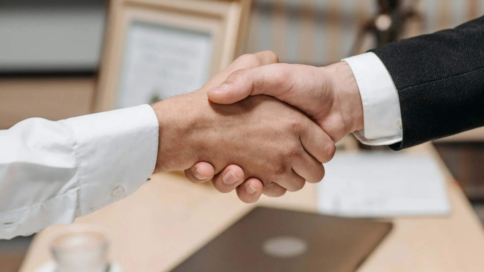 Foto de aperto de mãos