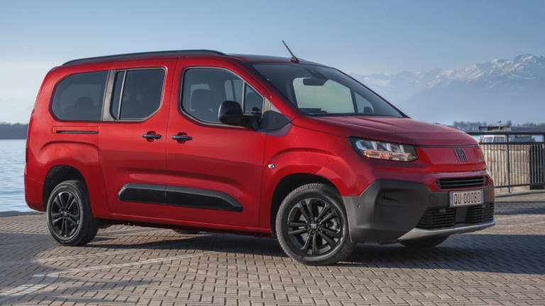 Sucessor do Doblò, Fiat Qubo L é lançado com versão elétrica em Bruxelas