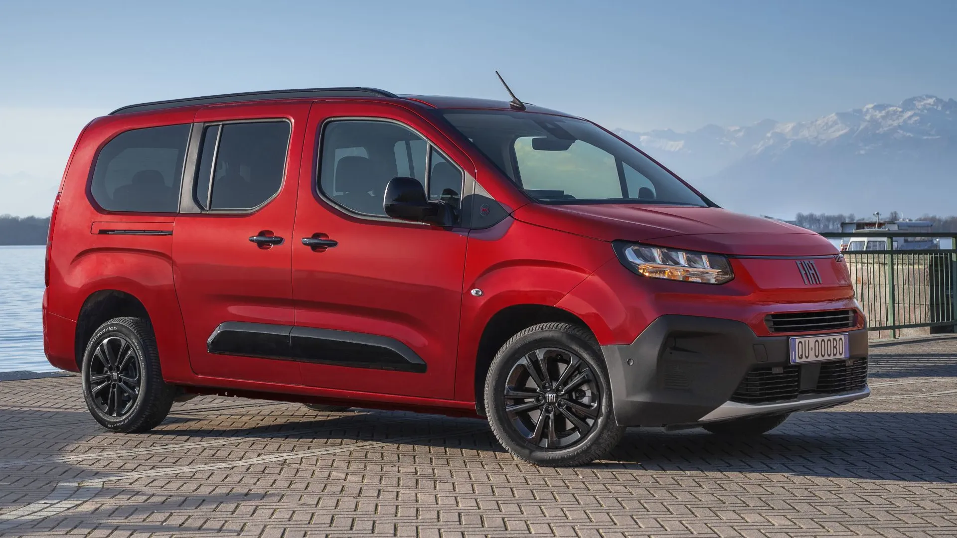 Foto promocional do carro Fiat Qubo L