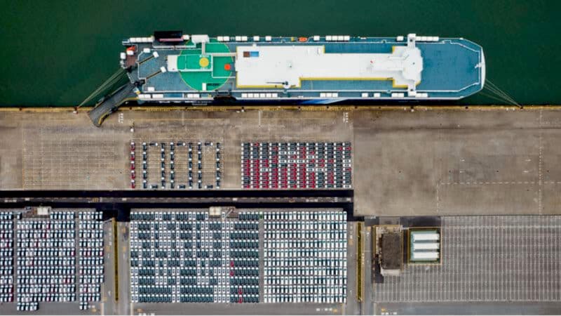 Navio da BYD em foto aérea em Rotterdam, Países Baixos