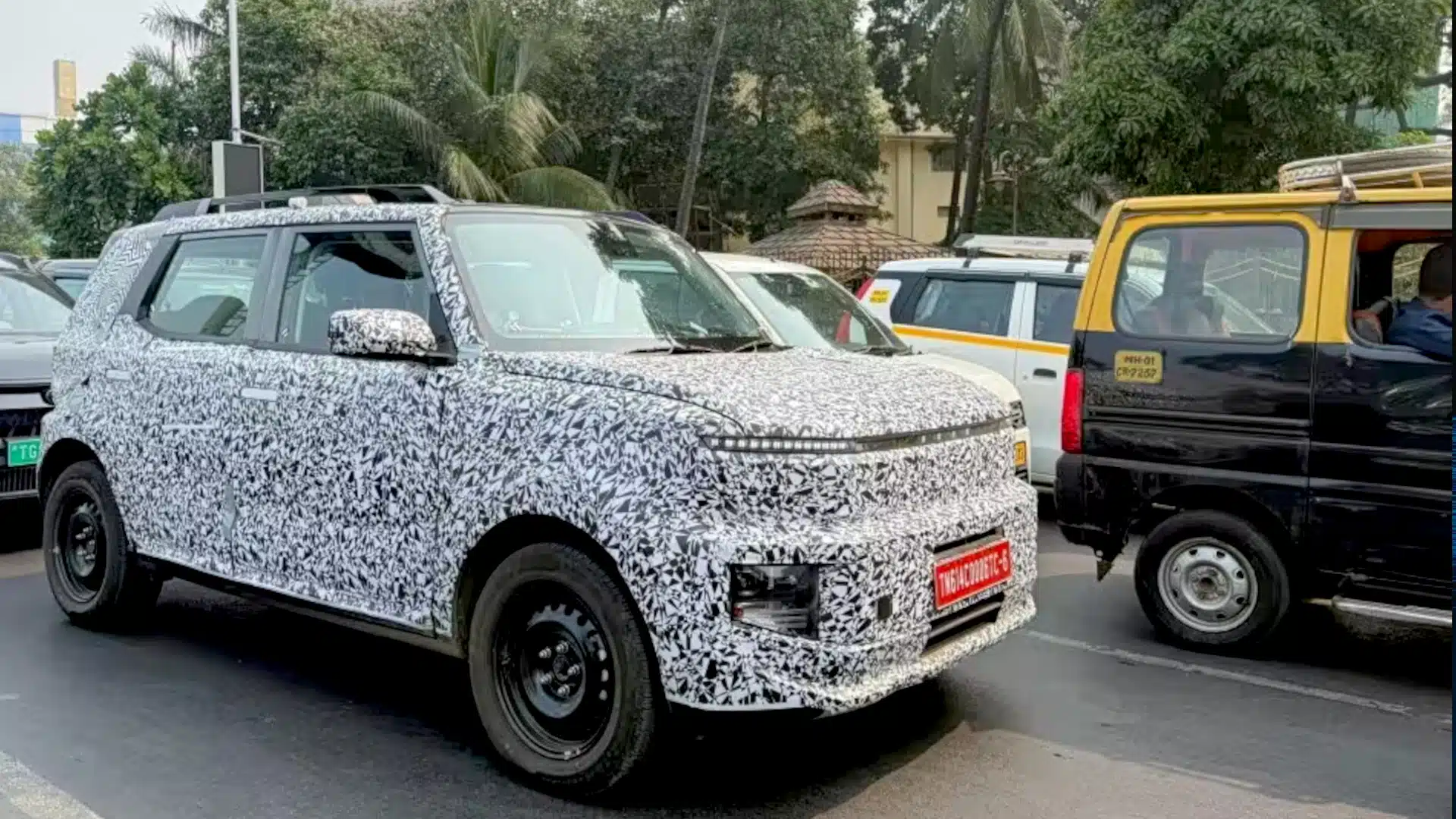 Foto espiã do possível carro Hyundai Ioniq 1