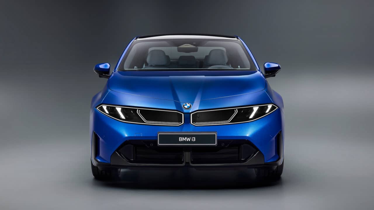BMW i3 roda 1.213 km com uma carga em teste na China