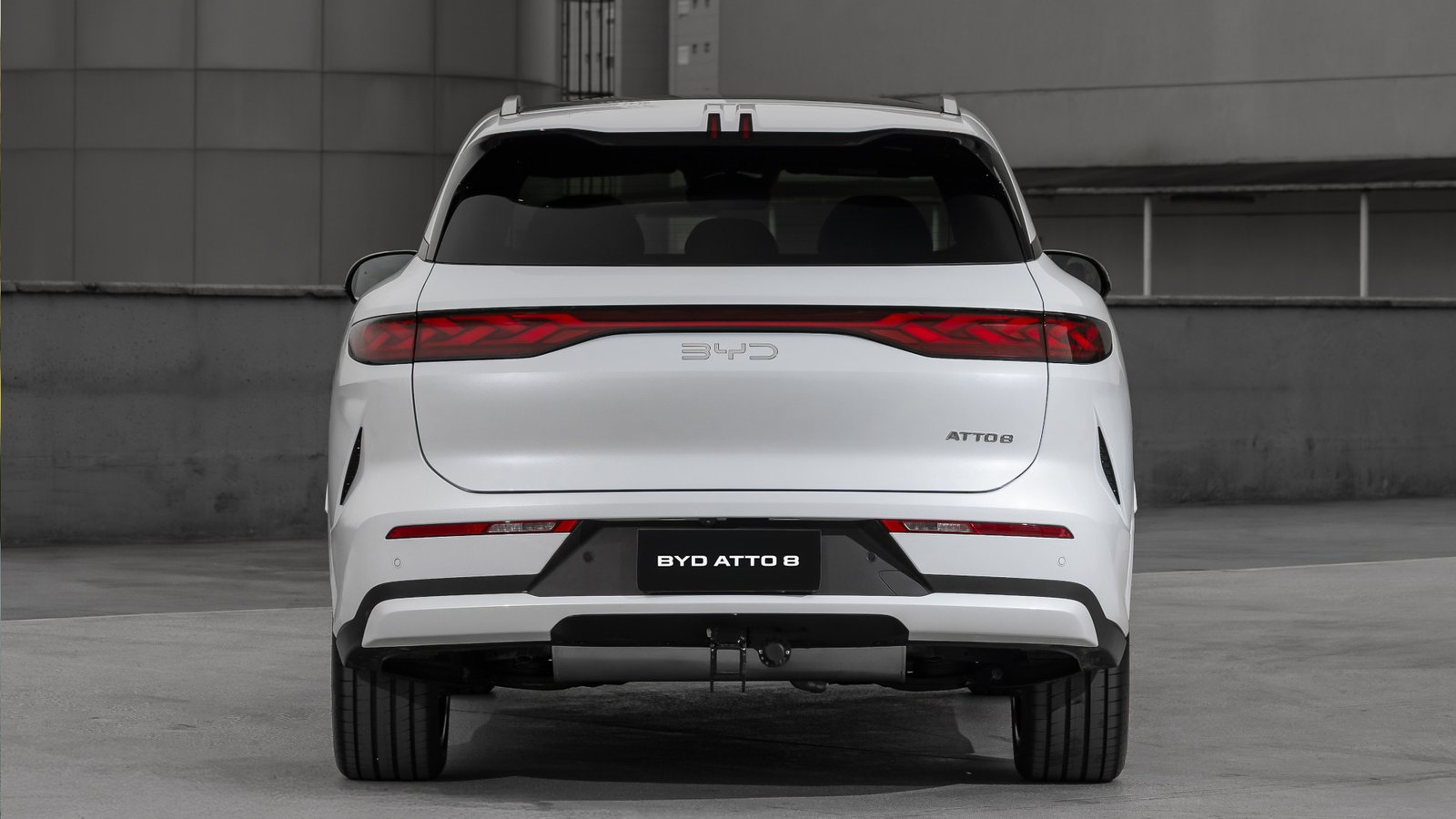 BYD Atto 8, traseira