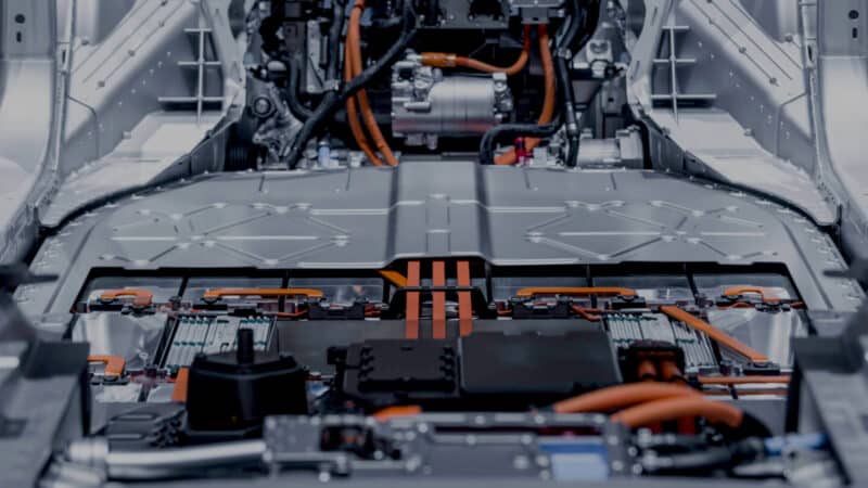 Bateria da Gotion num chassis de carro