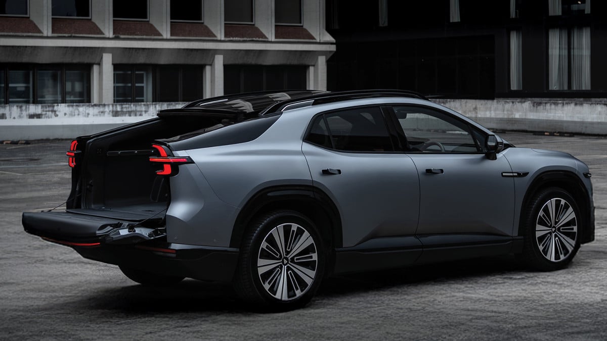 Foto do Deepal E07 com caçamba aberta