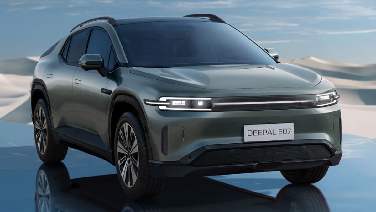 Foto do Deepal E07, frente