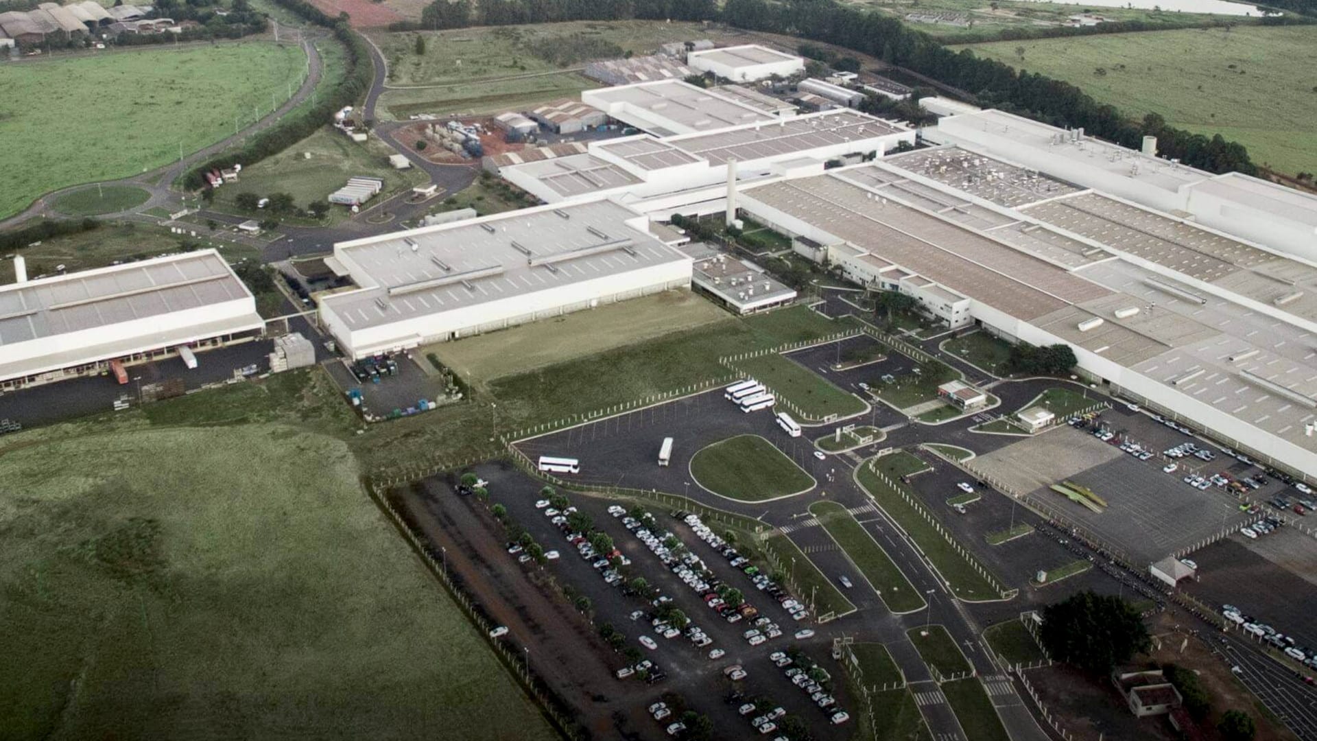 Fábrica da HPE Automotores em Goiás