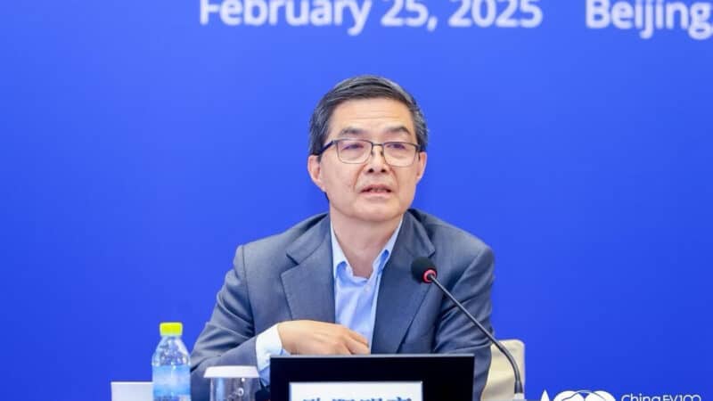 O acadêmico chinês Ouyang Minggao